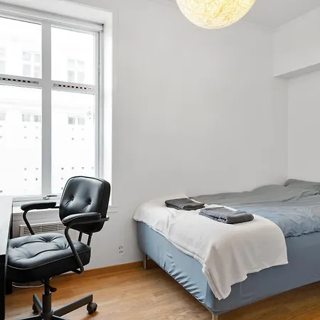 Apartment Bak Bryggen, Moderne Leilighet 2 Soverom Med Balkong