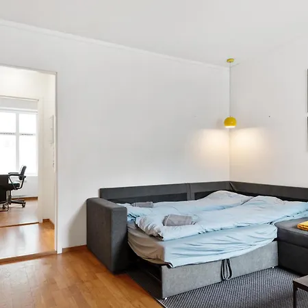 Apartment Bak Bryggen, Moderne Leilighet 2 Soverom Med Balkong