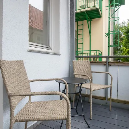 Bak Bryggen, Moderne 2 Soverom Med Balkong *